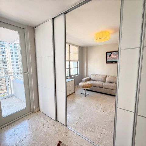 5700 Collins Ave 11A, Miami Beach, FL 33140