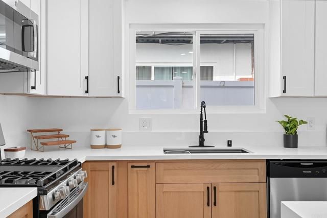 730 W Chase Avenue, El Cajon, CA 92020