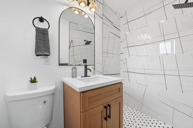 730 W Chase Avenue, El Cajon, CA 92020