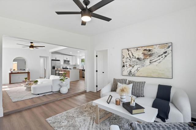 730 W Chase Avenue, El Cajon, CA 92020