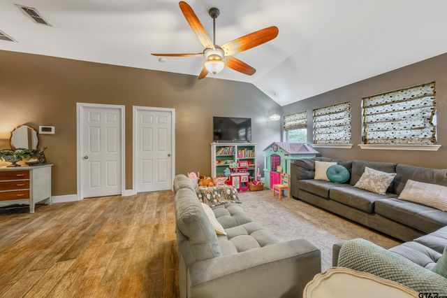 1902 Golden Bay, Whitehouse, TX 75791