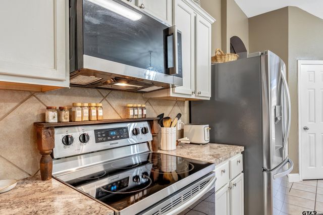 1902 Golden Bay, Whitehouse, TX 75791