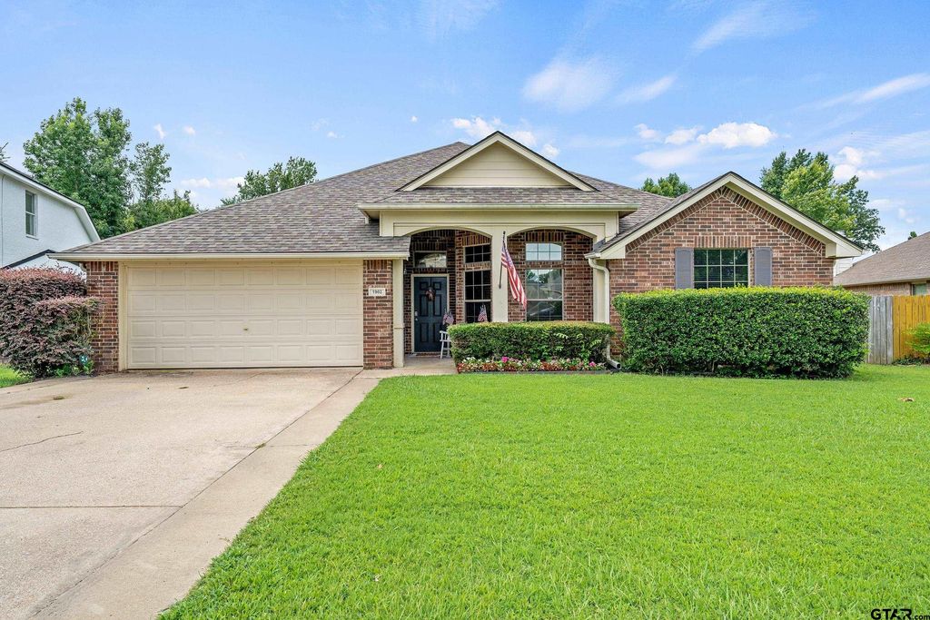 1902 Golden Bay, Whitehouse, TX 75791