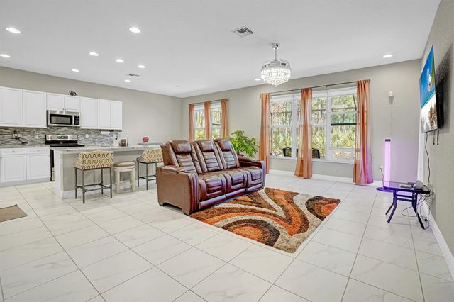 1212 NW Leonardo Circle, Port St. Lucie, FL 34986