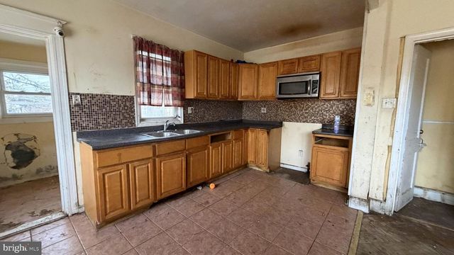 5651 N 16TH ST, Philadelphia, PA 19141