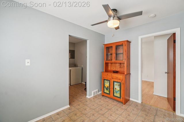 23139 Reynolds Avenue, Hazel Park, MI 48030