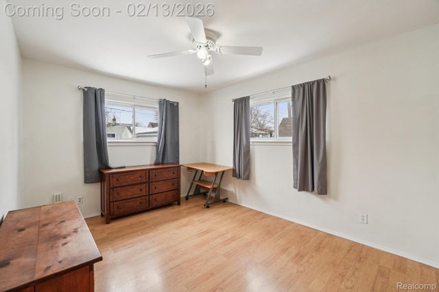 23139 Reynolds Avenue, Hazel Park, MI 48030