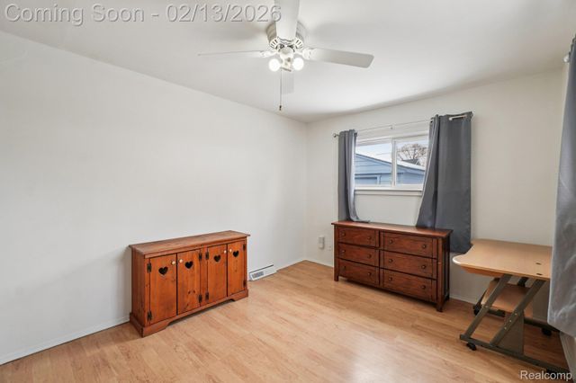 23139 Reynolds Avenue, Hazel Park, MI 48030