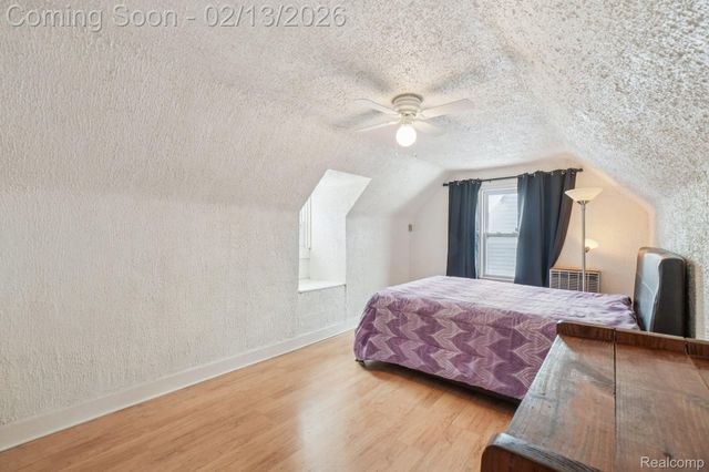 23139 Reynolds Avenue, Hazel Park, MI 48030