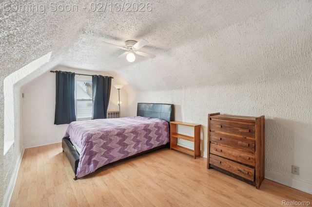 23139 Reynolds Avenue, Hazel Park, MI 48030