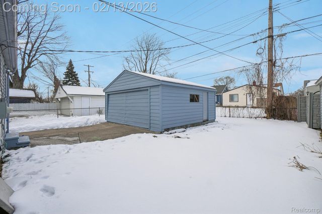 23139 Reynolds Avenue, Hazel Park, MI 48030
