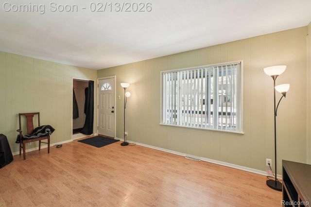 23139 Reynolds Avenue, Hazel Park, MI 48030