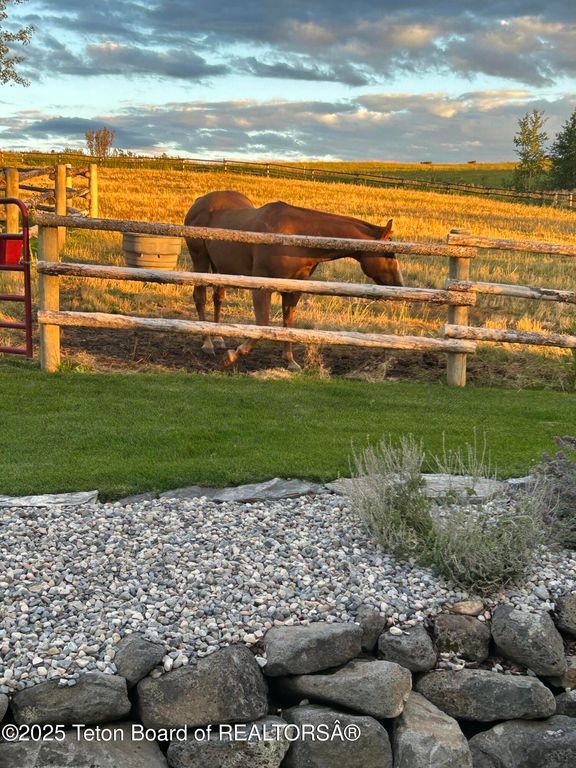 785 STRAWBERRY HILLS DR, Bedford, WY 83112 photo 85