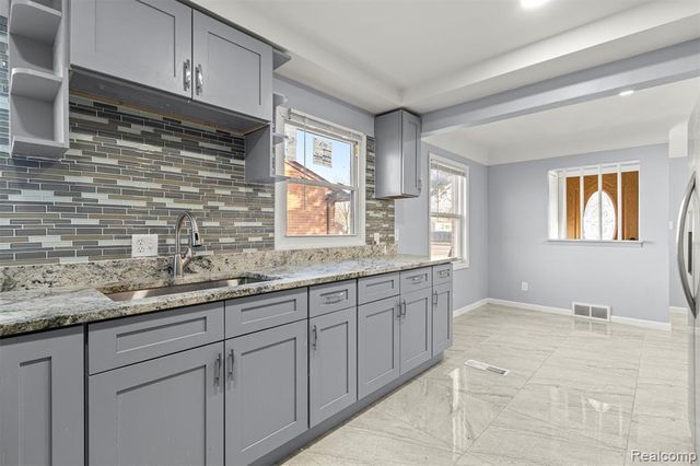 9319 Merriman Road, Livonia, MI 48150
