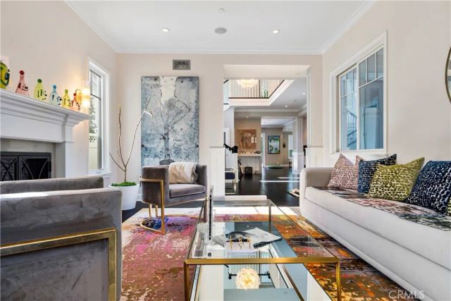 4151 Greenbush Avenue, Sherman Oaks, CA 91423