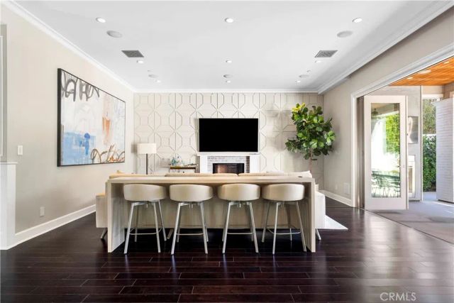 4151 Greenbush Avenue, Sherman Oaks, CA 91423