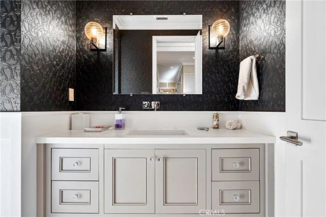 4151 Greenbush Avenue, Sherman Oaks, CA 91423