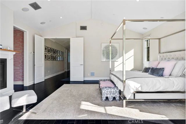 4151 Greenbush Avenue, Sherman Oaks, CA 91423