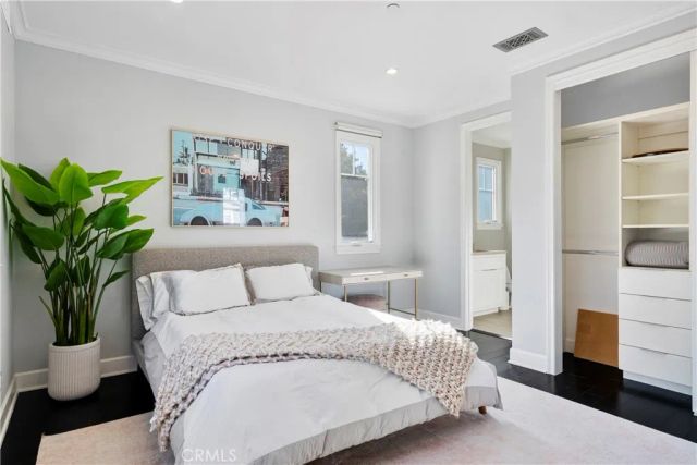 4151 Greenbush Avenue, Sherman Oaks, CA 91423