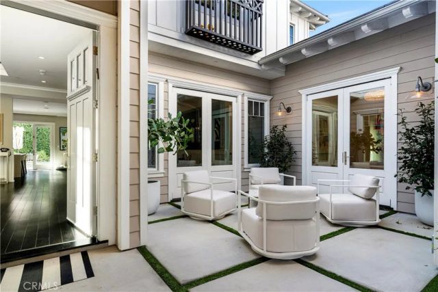 4151 Greenbush Avenue, Sherman Oaks, CA 91423