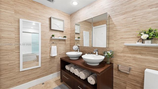 2301 Collins Ave 1632, Miami Beach, FL 33139