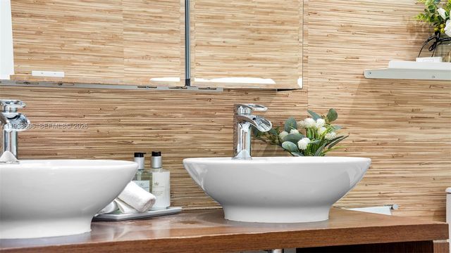 2301 Collins Ave 1632, Miami Beach, FL 33139