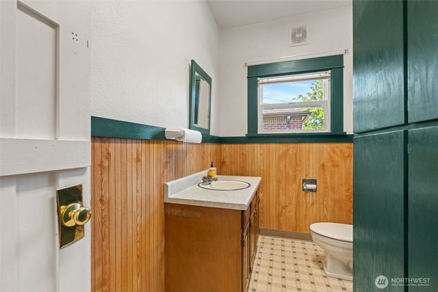1068 S Market Boulevard, Chehalis, WA 98532