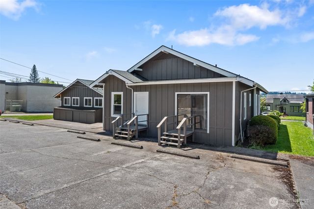 1068 S Market Boulevard, Chehalis, WA 98532