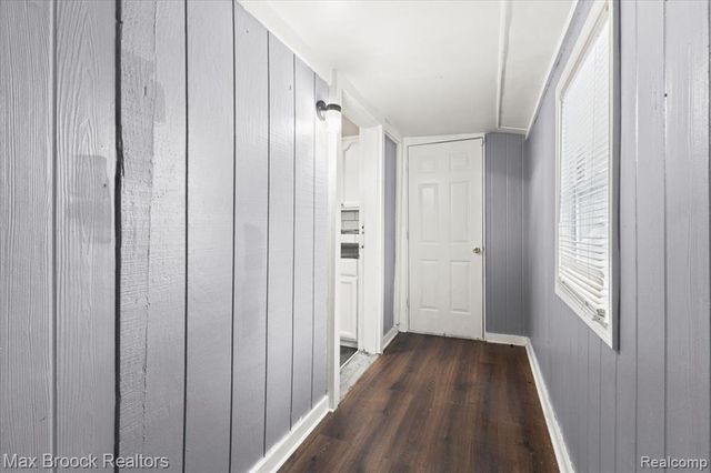 21916 Oakwood Avenue, Eastpointe, MI 48021