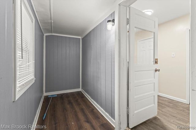 21916 Oakwood Avenue, Eastpointe, MI 48021