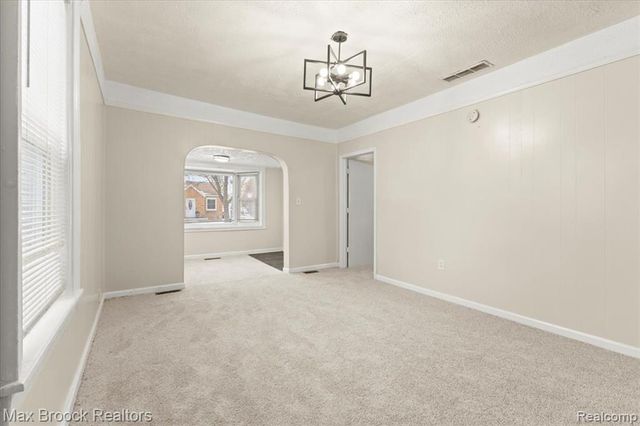 21916 Oakwood Avenue, Eastpointe, MI 48021