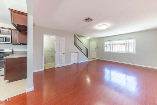 6741 Nagle Avenue, Los Angeles, CA 91401