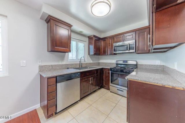 6741 Nagle Avenue, Los Angeles, CA 91401