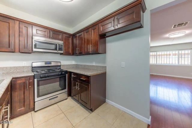 6741 Nagle Avenue, Los Angeles, CA 91401
