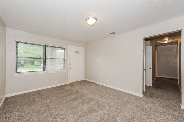 1504 Valley View Street, Mesquite, TX 75149