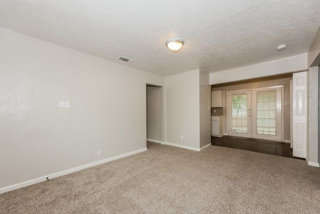 1504 Valley View Street, Mesquite, TX 75149