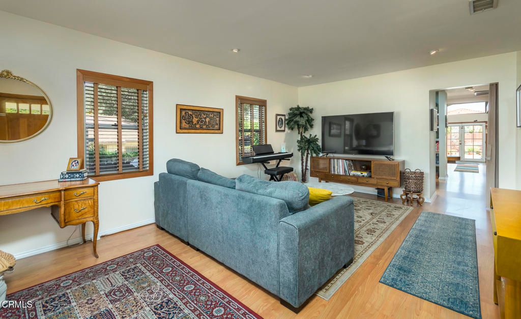 4021 Liberty Avenue N, Glendale, CA 91214 — photo 5