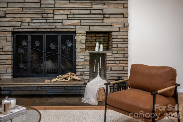 6 Deerfield Road, Asheville, NC 28803