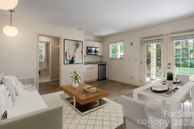 6 Deerfield Road, Asheville, NC 28803