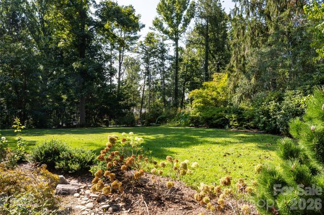 6 Deerfield Road, Asheville, NC 28803