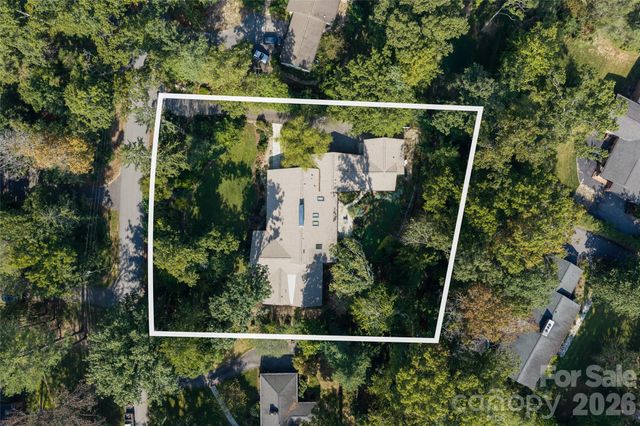 6 Deerfield Road, Asheville, NC 28803