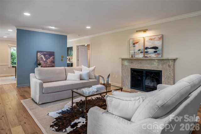 6 Deerfield Road, Asheville, NC 28803