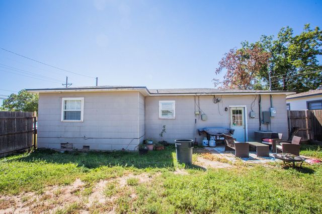 301 14th Street, Levelland, TX 79336