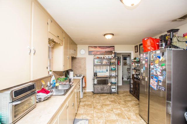 301 14th Street, Levelland, TX 79336