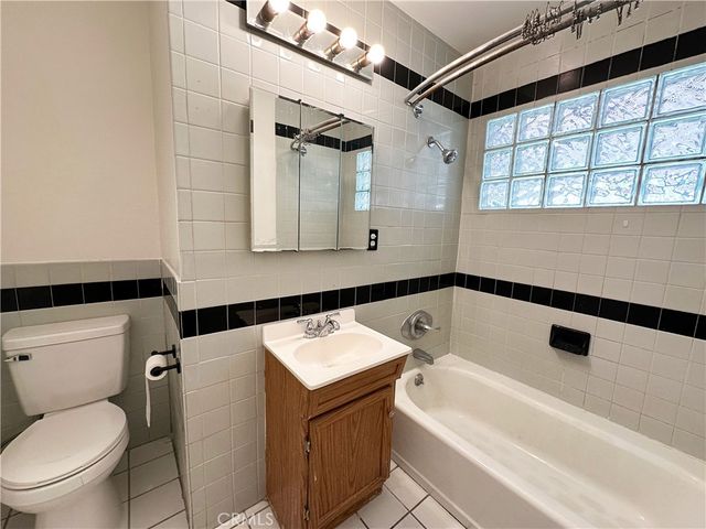 24113 Hartland, West Hills, CA 91307