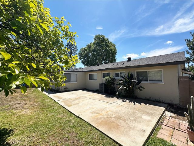24113 Hartland, West Hills, CA 91307