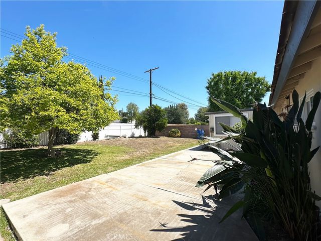 24113 Hartland, West Hills, CA 91307