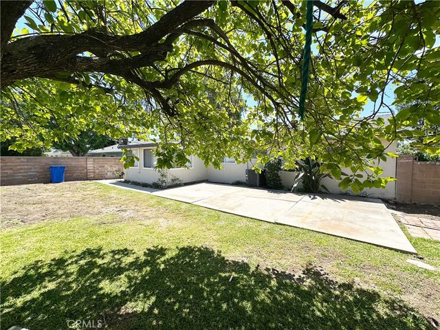 24113 Hartland, West Hills, CA 91307