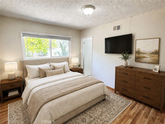 24113 Hartland, West Hills, CA 91307