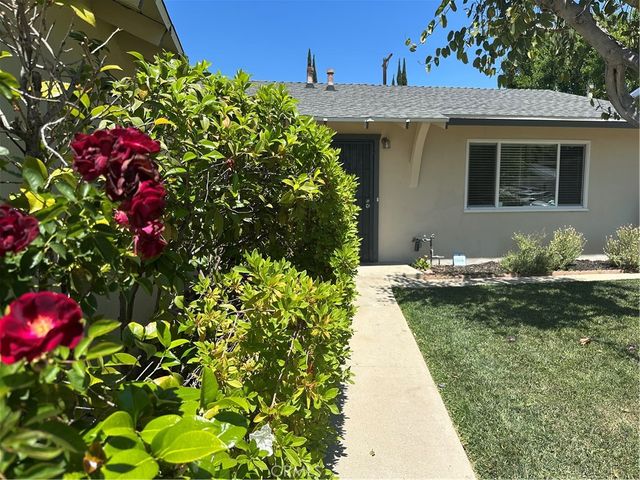 24113 Hartland, West Hills, CA 91307